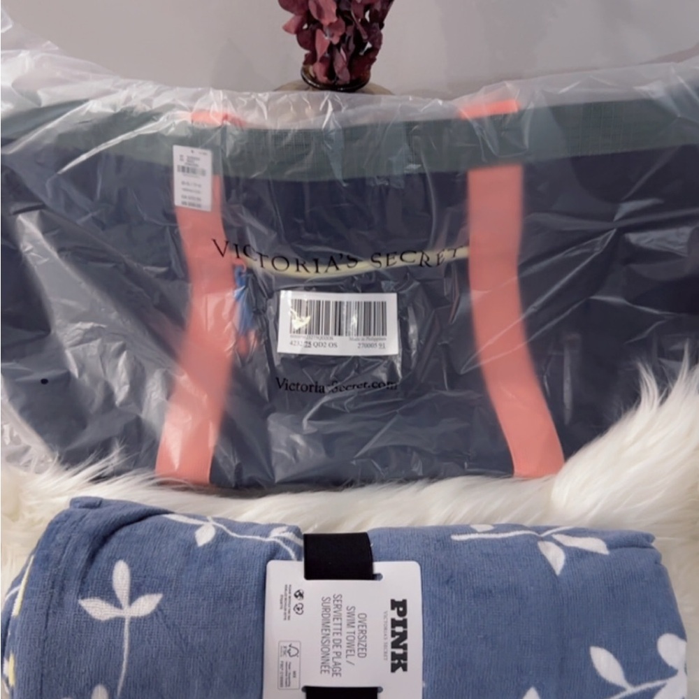 Victoria's Secret Pink Tote Bag and Blanket Set